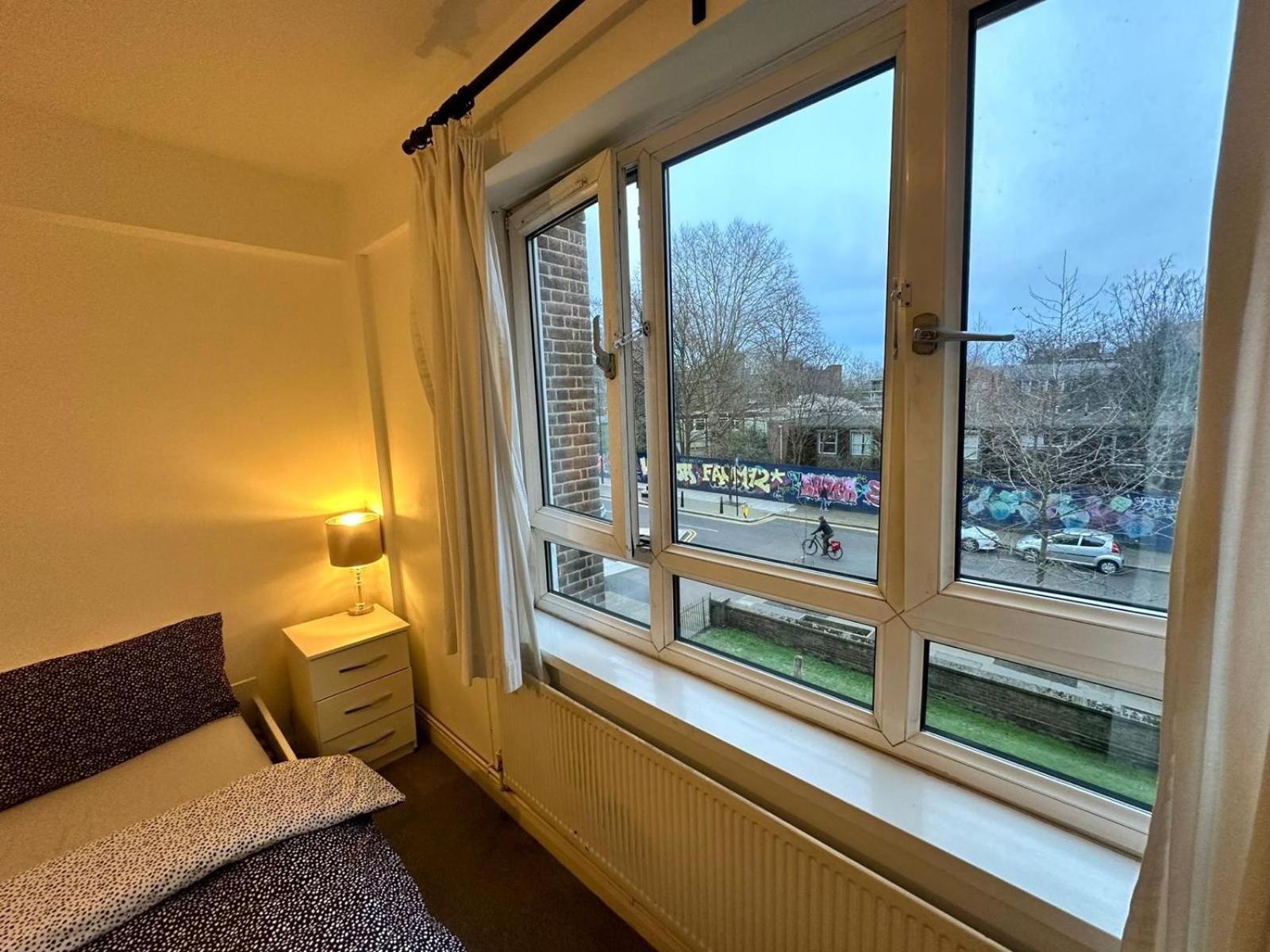 Guest house Victoria Park House R1 London