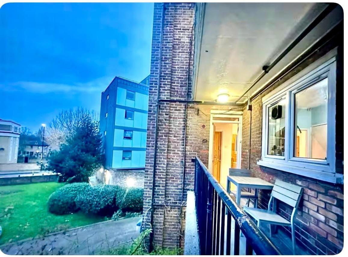 Victoria Park House R1 *